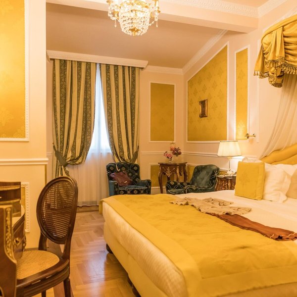 Bernini Palace 33