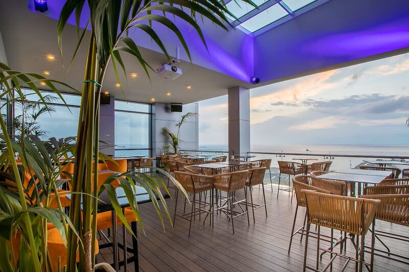 Radisson Blu Hotel, Larnaca 3