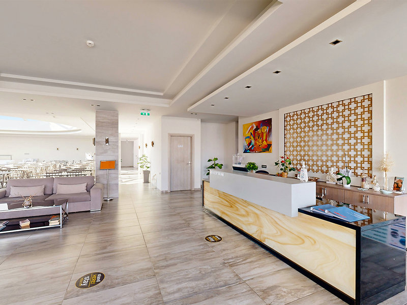 The Dome Luxury Hotel 9