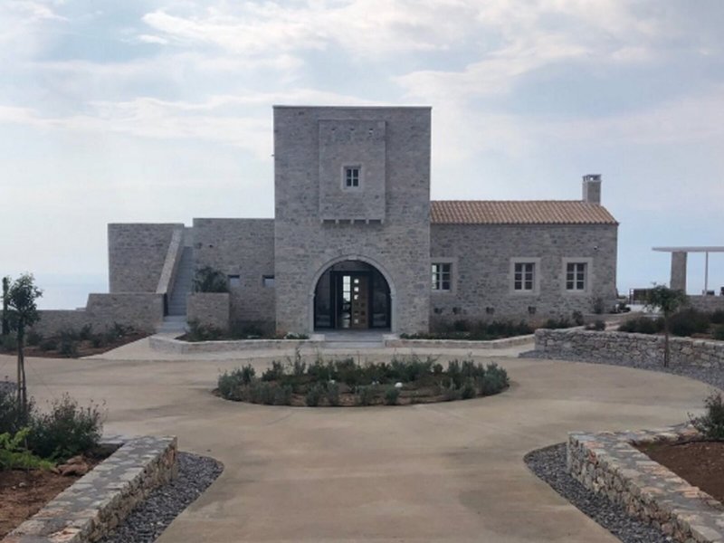 Aria Estate Suites & Spa 5