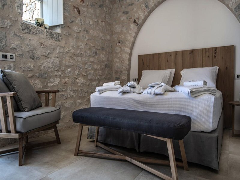 Aria Estate Suites & Spa 25