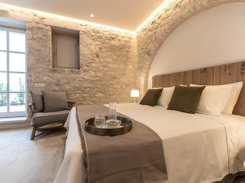 Aria Estate Suites & Spa 30