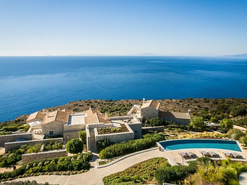 Aria Estate Suites & Spa 14