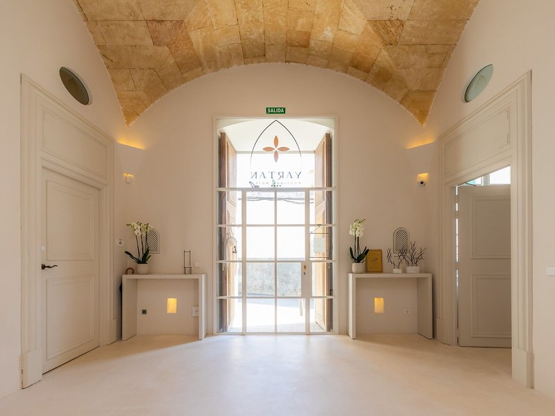 Yartan Boutique Hotel 11