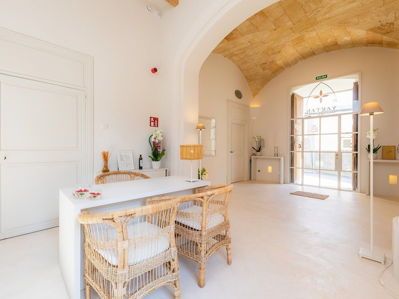 Yartan Boutique Hotel 13