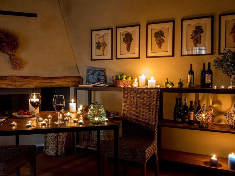 Tenuta Petra Bianca 5