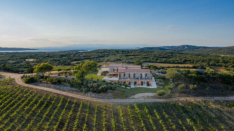 Tenuta Petra Bianca 4