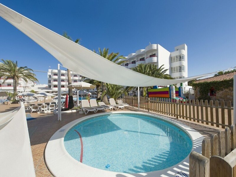 Coral Star Apartments 12