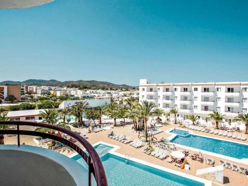 Coral Star Apartments 13