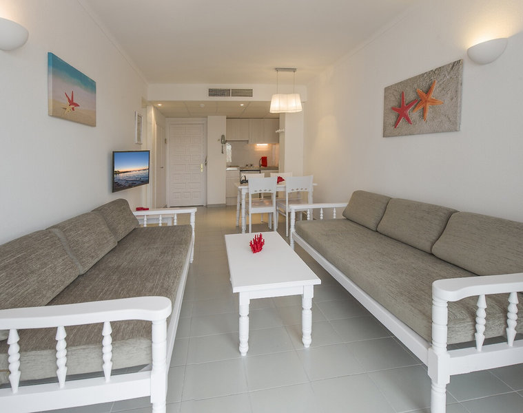 Coral Star Apartments 8