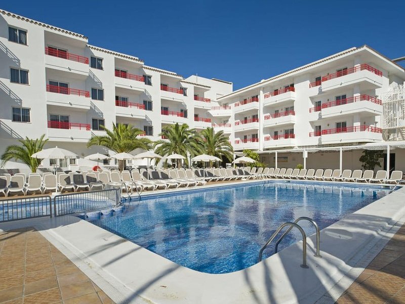 Coral Star Apartments