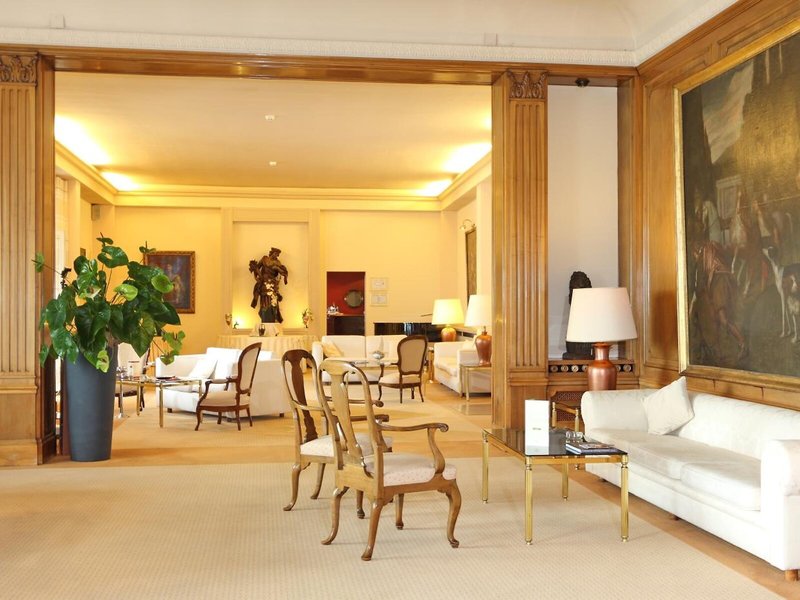 Hotel du Grand Lac Excelsior 9