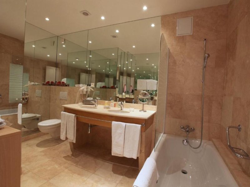 Hotel du Grand Lac Excelsior 31