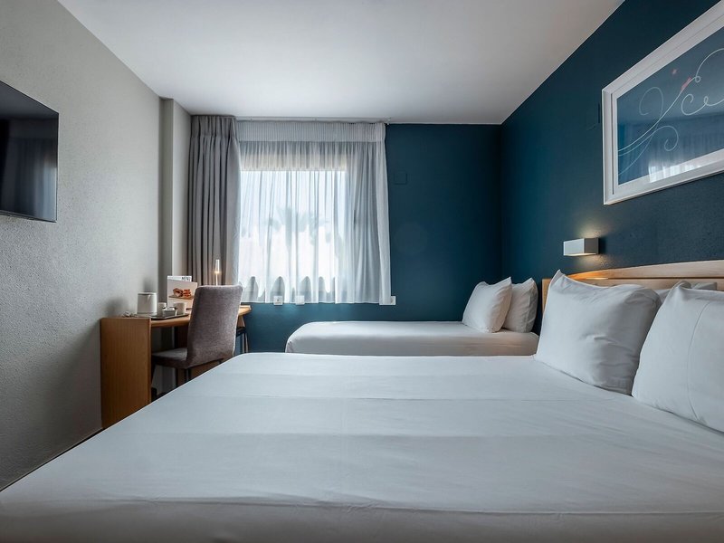 Travelodge Alicante Puerto 28
