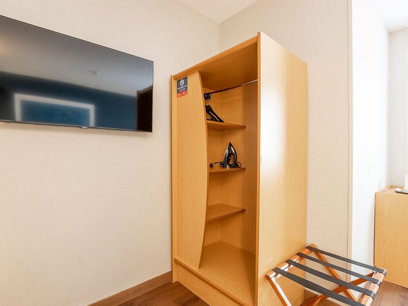 Travelodge Alicante Puerto 42