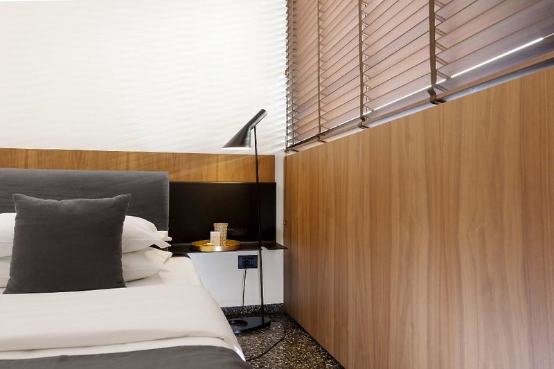 Hotel Royal Bissolati 27