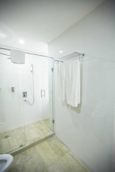 Swiss-Belinn Nairobi 39 - Bathroom Example