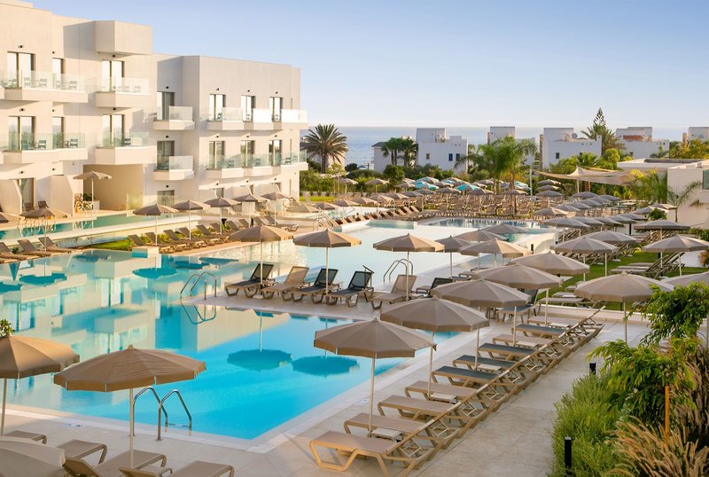 Paramount 1 - Outdoor Pool