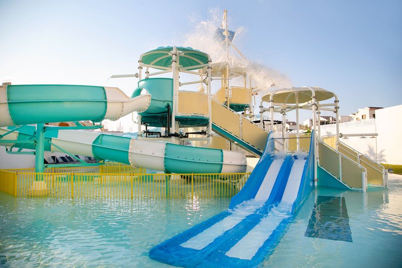 Paramount 7 - Outdoor Pool