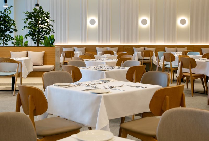 Paramount 33 - Restaurant