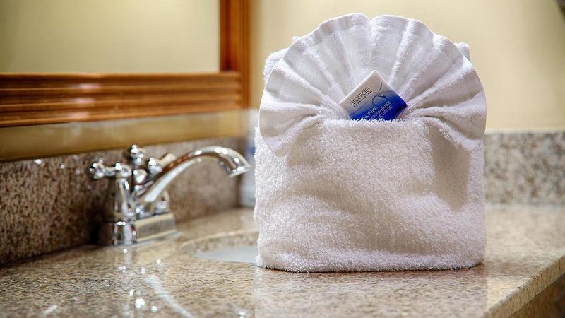 Best Western Plus Deerfield Beach Hotel & Suites 3