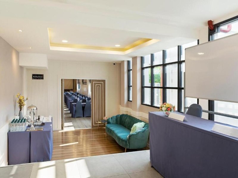 Darley Hotel Chiangmai 11