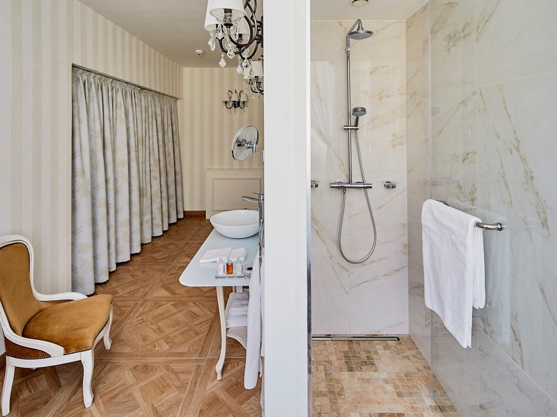 Mystery Hotel Budapest 42