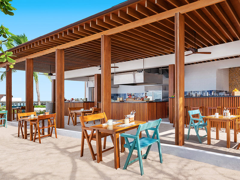 The Westin Maldives Miriandhoo Resort 8