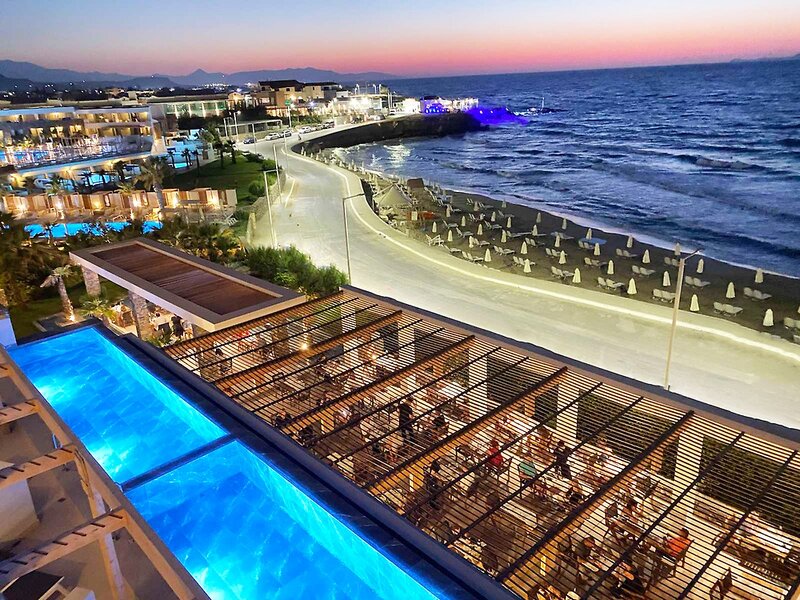 The Island Hotel 3