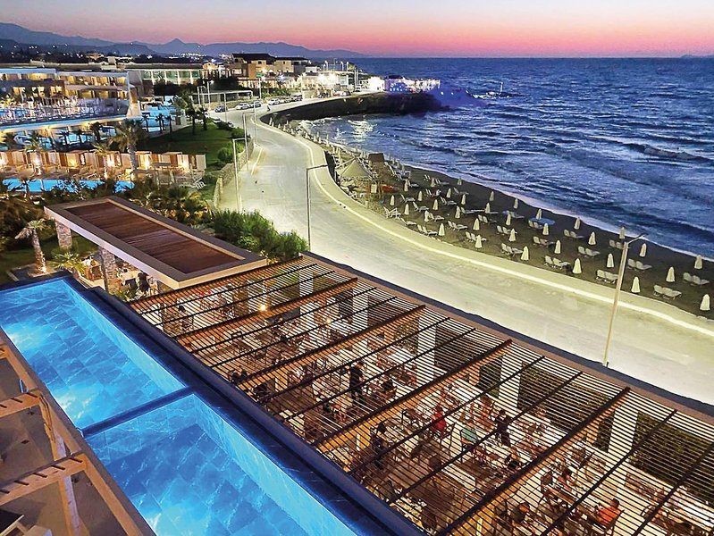 The Island Hotel 12