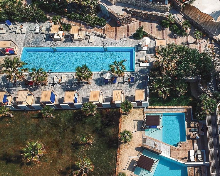 The Island Hotel 18