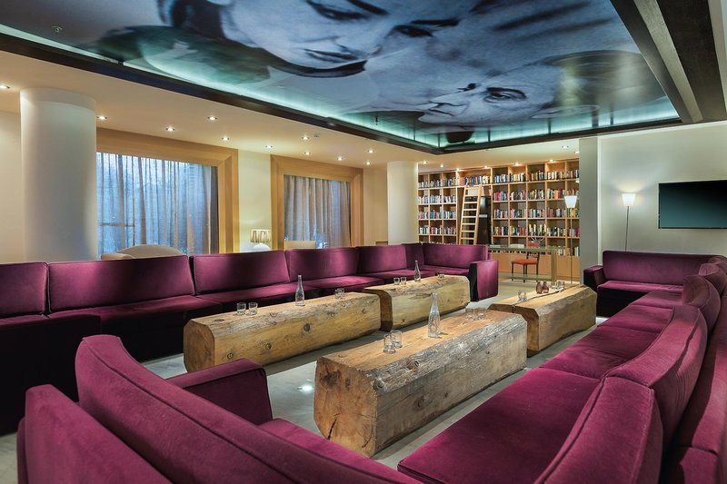 The Island Hotel 34