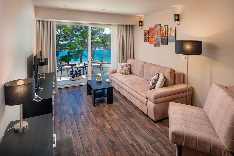 Central Beach 9 15