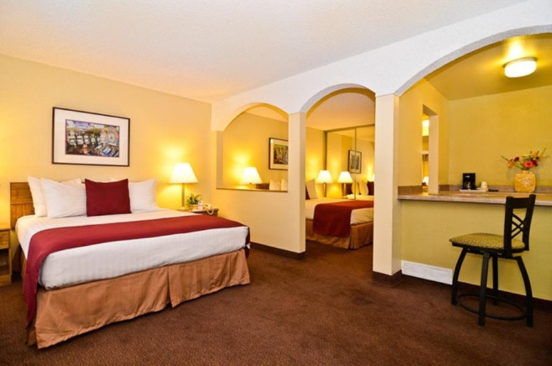 Mardi Gras Hotel & Casino 2