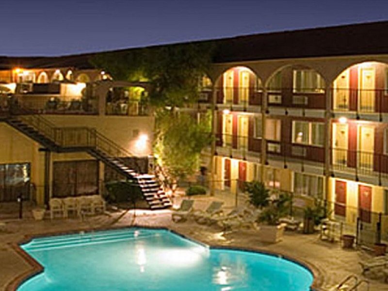 Mardi Gras Hotel & Casino 8