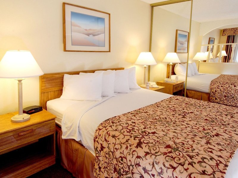 Mardi Gras Hotel & Casino 25