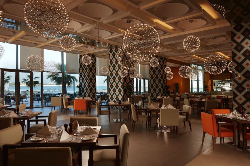 Royal M Hotel & Resort 6