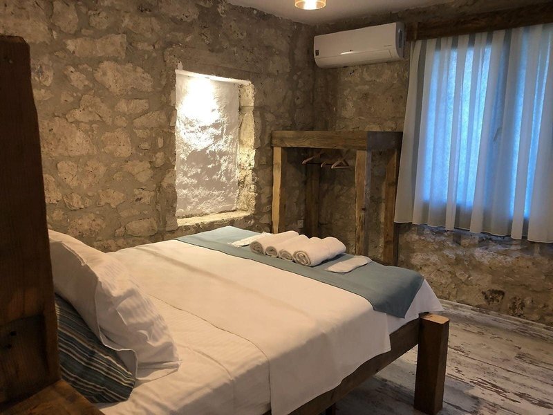Livan Hotel Deluxe 9