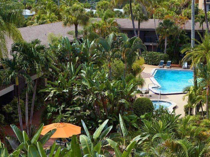 Best Western Naples Inn & Suites 11