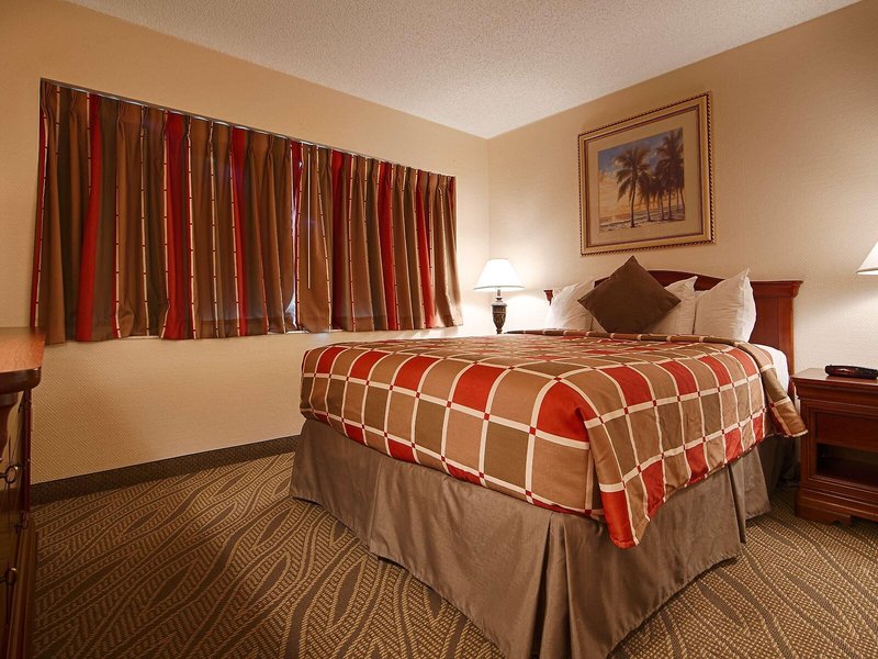 Best Western Naples Inn & Suites 25