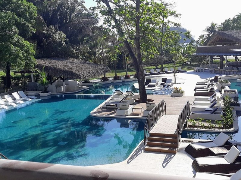 Azura Beach Resort 11