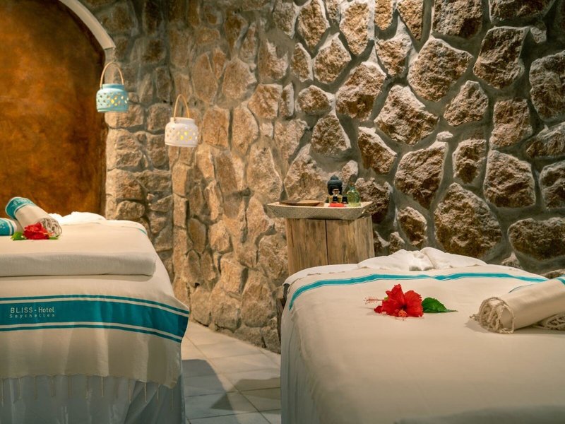Bliss Hotel Praslin 12