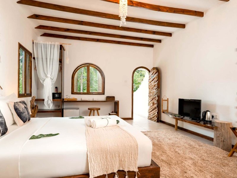 Bliss Hotel Praslin 26