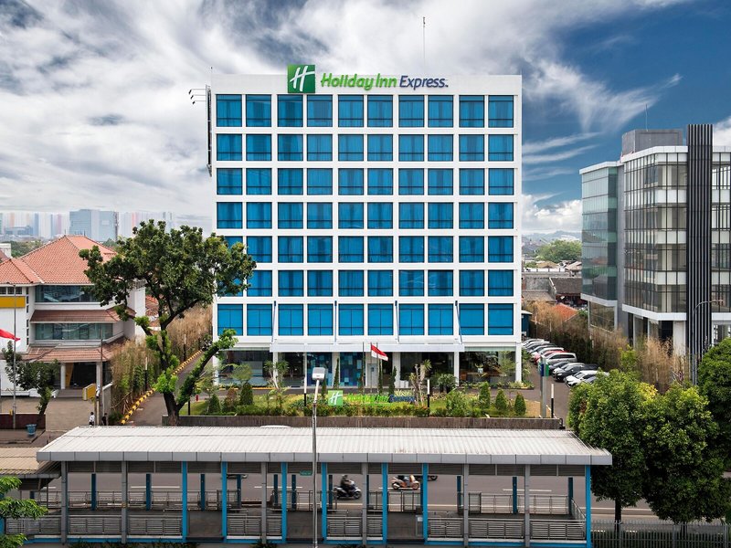 Holiday Inn Express Jakarta Matraman 1
