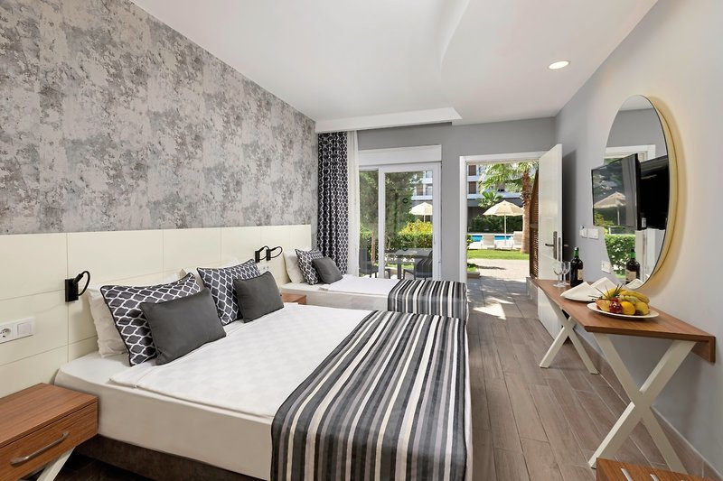 Greenwood Suites Resort 7