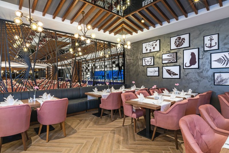 Sherwood Suites Resort 12