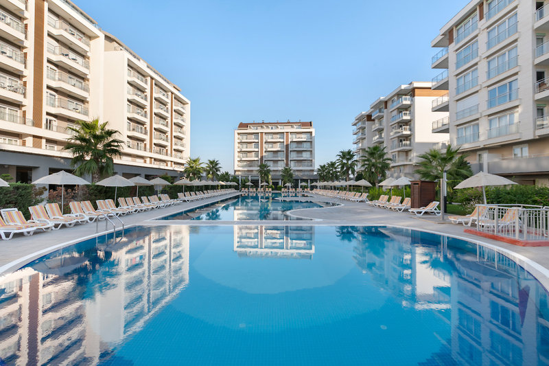 Greenwood Suites Resort 53