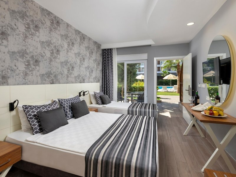 Sherwood Suites Resort 36