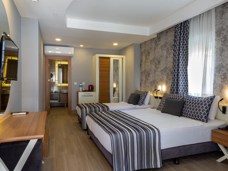 Sherwood Suites Resort 43