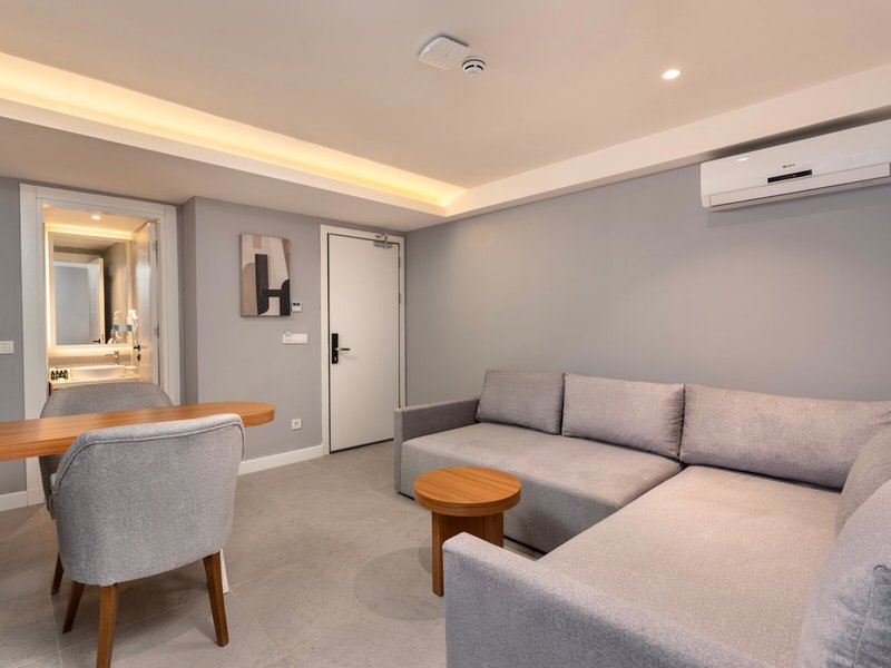 Sherwood Suites Resort 49
